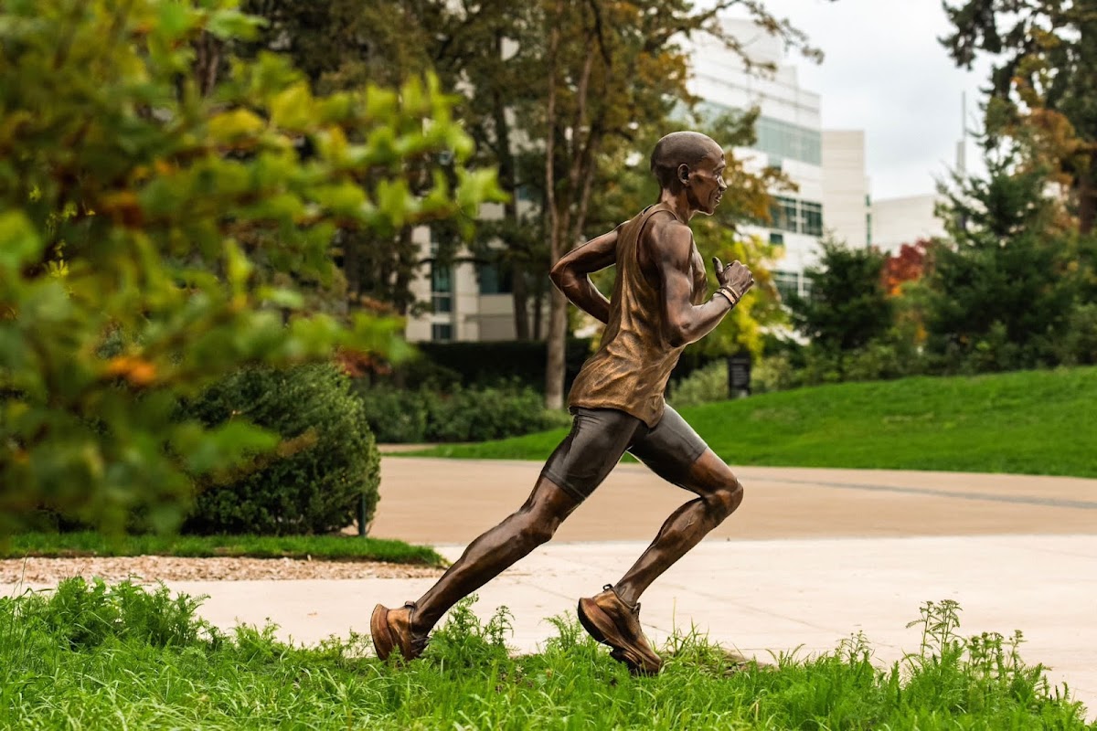 Nike honors Kipchoge with statue