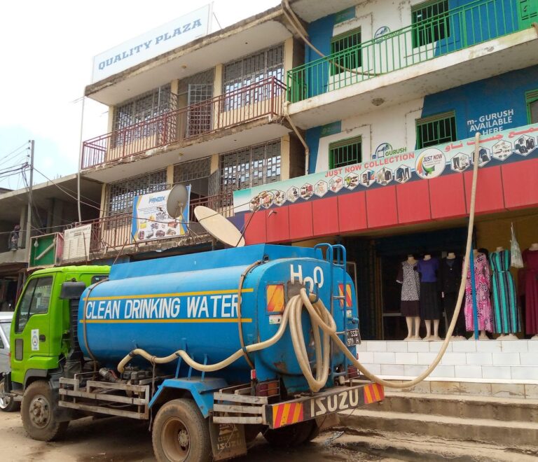 Tanker supplying water at a residetial are in Juba -Photo - courtesy