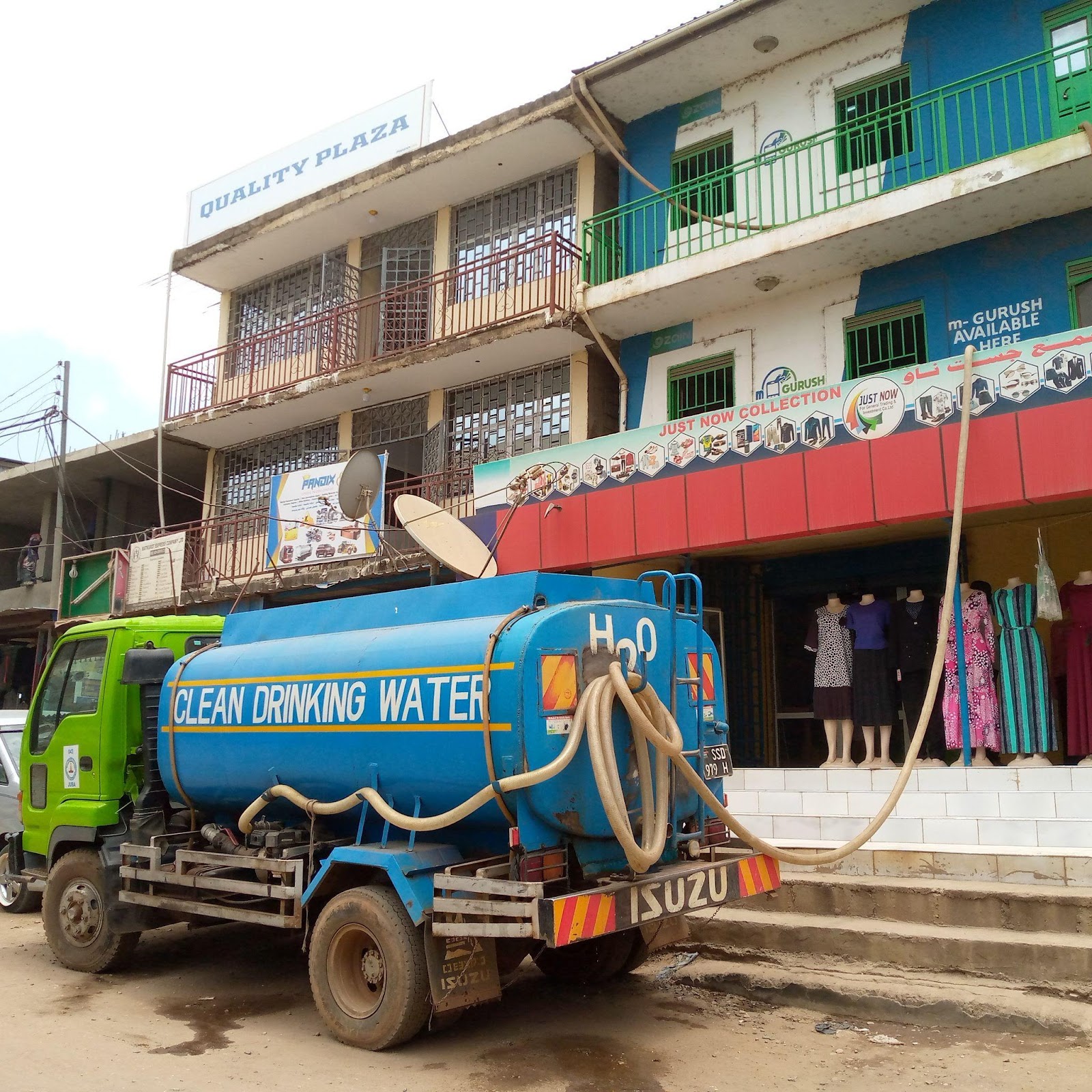 Tanker supplying water at a residetial are in Juba -Photo - courtesy